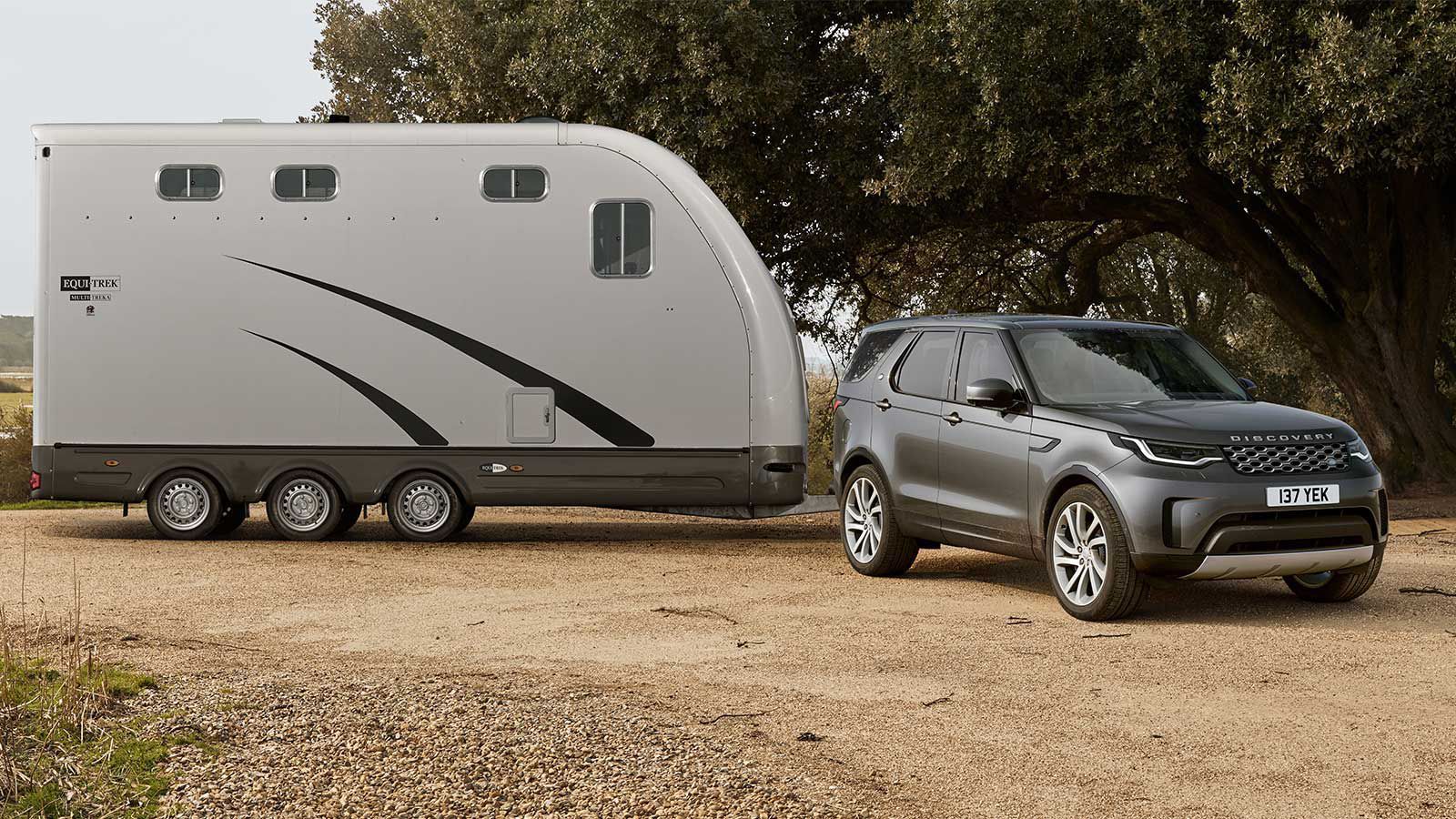 Масса буксируемого груза до 3500 кг.